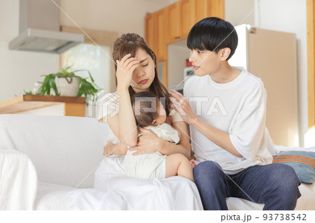体調不良 母親 家族 育児 体調不良 母親 家族 育児 93738542