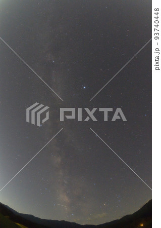 北杜市白州町、夏、南西の星空、天の川の中の夏の大三角とさそり座 北杜市白州町、夏、南西の星空、天の川の中の夏の大三角とさそり座 93740448