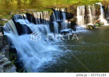 夏の黒滝 夏の黒滝 93741184