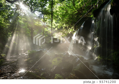 猿壺の滝 93741200