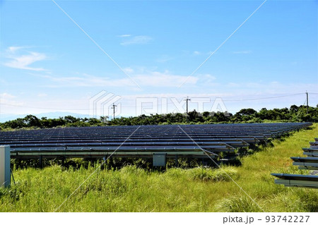 長島夢追い元気発電所　ソーラーと風力のハイブリッド発電　（エネルギーの安全保障関連） 93742227