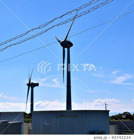 長島夢追い元気発電所　ソーラーと風力のハイブリッド発電　（エネルギーの安全保障関連） 93742234