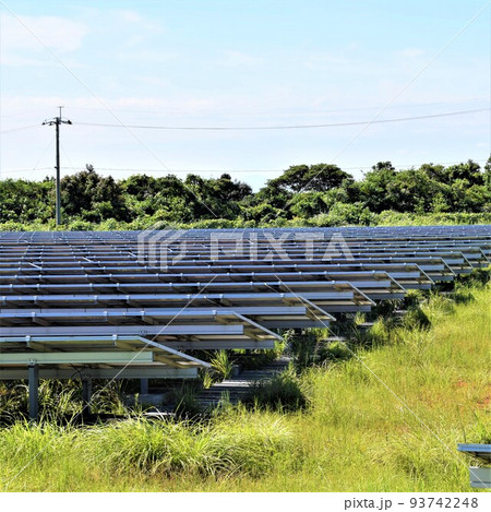 長島夢追い元気発電所　ソーラーと風力のハイブリッド発電　（エネルギーの安全保障関連） 93742248
