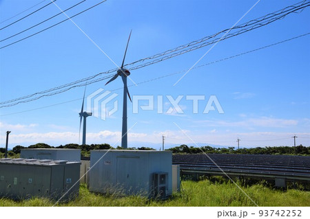 長島夢追い元気発電所　ソーラーと風力のハイブリッド発電　（エネルギーの安全保障関連） 93742252