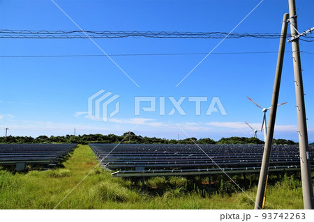 長島夢追い元気発電所 ソーラーと風力のハイブリッド発電 (エネルギーの安全保障関連) 長島夢追い元気発電所 ソーラーと風力のハイブリッド発電 (エネルギーの安全保障関連) 93742263
