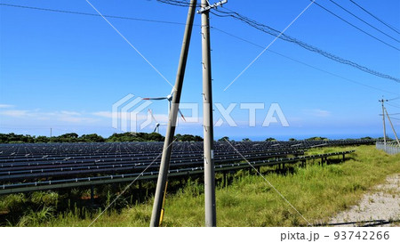 長島夢追い元気発電所 ソーラーと風力のハイブリッド発電 (エネルギーの安全保障関連) 長島夢追い元気発電所 ソーラーと風力のハイブリッド発電 (エネルギーの安全保障関連) 93742266