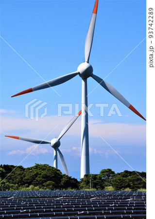 長島夢追い元気発電所 ソーラーと風力のハイブリッド発電 (エネルギーの安全保障関連) 長島夢追い元気発電所 ソーラーと風力のハイブリッド発電 (エネルギーの安全保障関連) 93742289