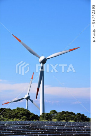 長島夢追い元気発電所　ソーラーと風力のハイブリッド発電　（エネルギーの安全保障関連） 93742298