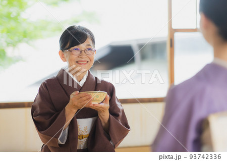 和室 着物 習い事 和室 着物 習い事 93742336