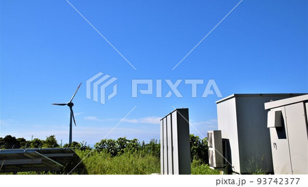 長島夢追い元気発電所　ソーラーと風力のハイブリッド発電　（エネルギーの安全保障関連） 93742377
