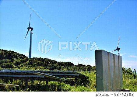 長島夢追い元気発電所 ソーラーと風力のハイブリッド発電 (エネルギーの安全保障関連) 長島夢追い元気発電所 ソーラーと風力のハイブリッド発電 (エネルギーの安全保障関連) 93742388