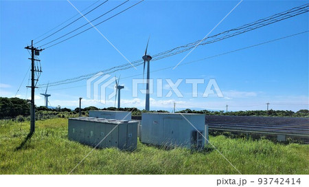 長島夢追い元気発電所 ソーラーと風力のハイブリッド発電 (エネルギーの安全保障関連) 長島夢追い元気発電所 ソーラーと風力のハイブリッド発電 (エネルギーの安全保障関連) 93742414