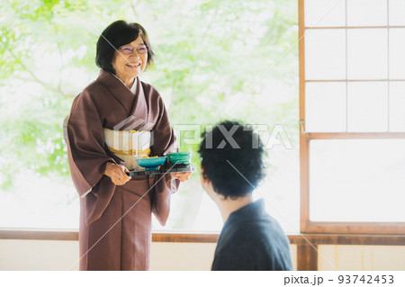 和室　着物　習い事　 93742453