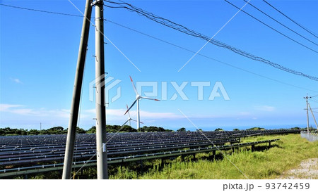 長島夢追い元気発電所 ソーラーと風力のハイブリッド発電 (エネルギーの安全保障関連) 長島夢追い元気発電所 ソーラーと風力のハイブリッド発電 (エネルギーの安全保障関連) 93742459