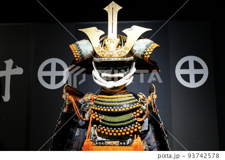 鎧兜　武者人形　素材　背景 93742578