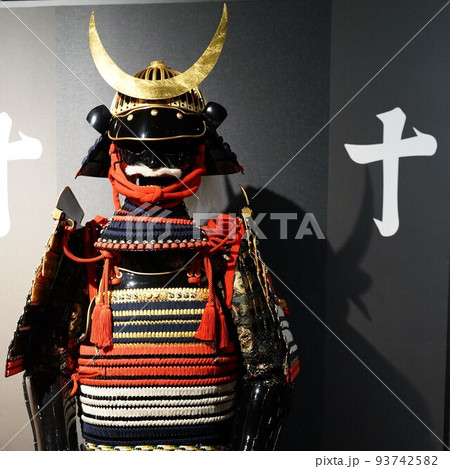 鎧兜 武者人形 素材 背景 鎧兜 武者人形 素材 背景 93742582