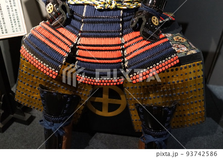 鎧兜 武者人形 素材 背景 鎧兜 武者人形 素材 背景 93742586