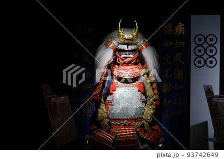 鎧兜 武者人形 素材 背景 鎧兜 武者人形 素材 背景 93742649