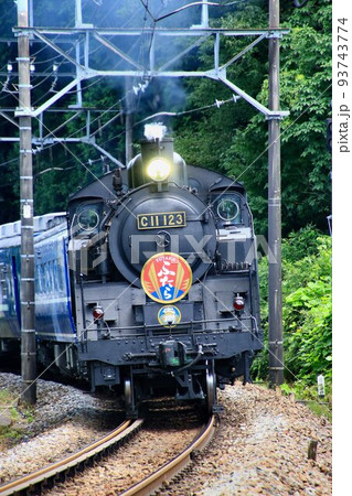 日光・鬼怒川の街並みに汽笛響かせ…SL大樹『ふたら』C11123 日光・鬼怒川の街並みに汽笛響かせ…SL大樹『ふたら』C11123 93743774