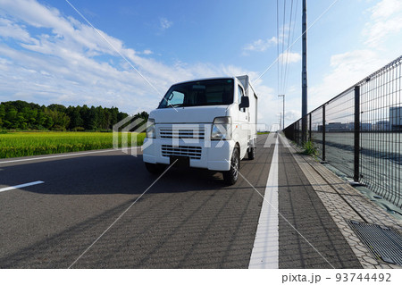 配達中/軽貨物車両/軽トラック/貨物車3 93744492