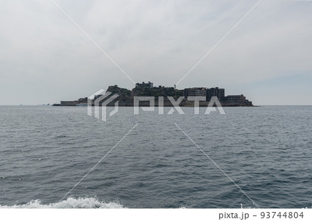 軍艦島(長崎県 端島)の海岸風景 軍艦島(長崎県 端島)の海岸風景 93744804