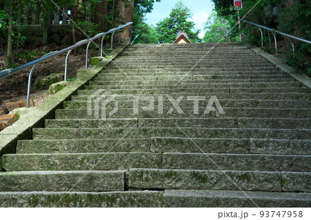 【因幡国一宮】宇倍神社　参道と拝殿5　鳥取県鳥取市国府町 93747958