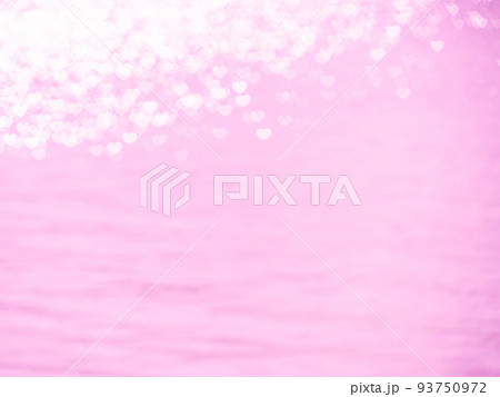 背景素材　ハート模様のリフレクション　ピンク系　細かい模様 93750972