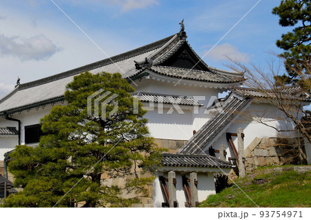 世界遺産 本離宮二条城 東大手門を望む 世界遺産 本離宮二条城 東大手門を望む 93754971