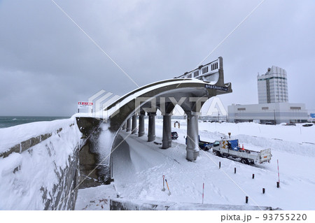 冬の北海道稚内市の風景 93755220