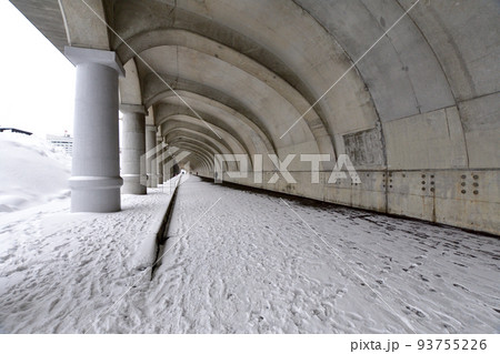 冬の北海道稚内市の風景 93755226