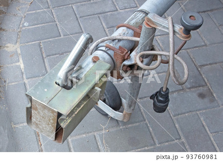 Trailer hitch on a trailer 93760981