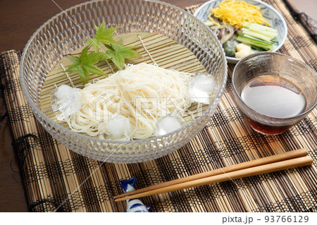 夏はそうめん 93766129