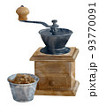 手描きのコーヒーミルとコーヒー豆の水彩イラスト 93770091