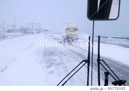 冬の北海道稚内市の風景 冬の北海道稚内市の風景 93770182