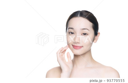 女性の美容イメージ　スキンケア　コスメ 93770555
