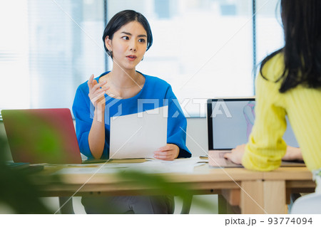 オフィス 女性 オフィス 女性 93774094