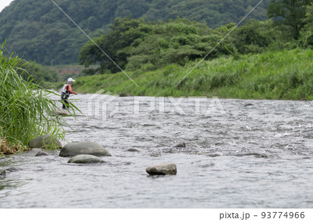【夏の中津川で鮎釣り】 【夏の中津川で鮎釣り】 93774966