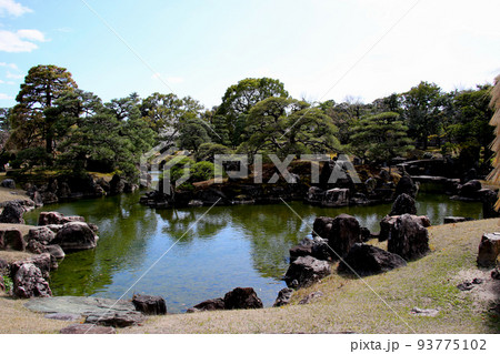 世界遺産　本離宮二条城　二の丸庭園 93775102