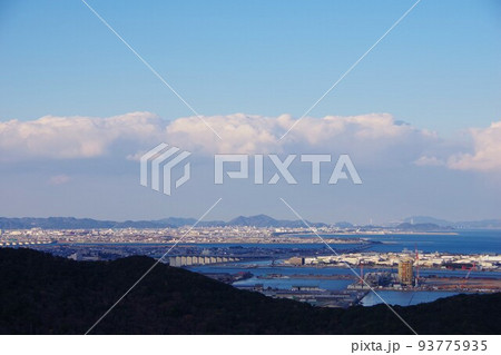 徳島県 日峯山から沖洲・鳴門市・大鳴門橋・淡路島方面を望む 徳島県 日峯山から沖洲・鳴門市・大鳴門橋・淡路島方面を望む 93775935