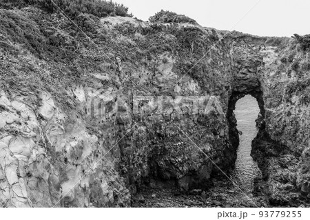 牧﨑園地　鬼の足跡　モノクロ　【長崎県壱岐市】 93779255