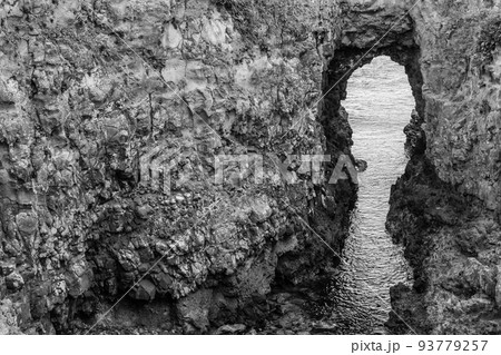 牧﨑園地　鬼の足跡　モノクロ　【長崎県壱岐市】 93779257