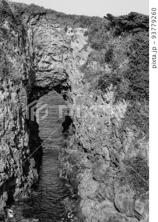 牧﨑園地　鬼の足跡　モノクロ　【長崎県壱岐市】 93779260