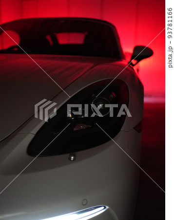 暗闇に浮かぶポルシェ718ボクスター 暗闇に浮かぶポルシェ718ボクスター 93781166