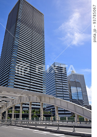 堂島大橋と高層ビル 堂島大橋と高層ビル 93785067