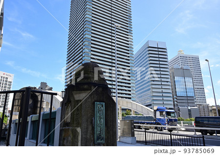 堂島大橋と高層ビル 堂島大橋と高層ビル 93785069