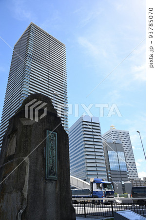 堂島大橋と高層ビル 93785070