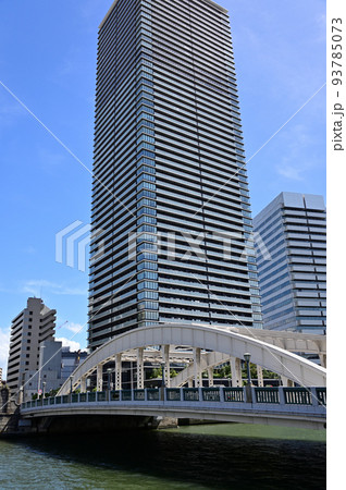 堂島大橋と高層ビル 93785073