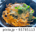 サザエを卵でとじた江の島丼 93785113
