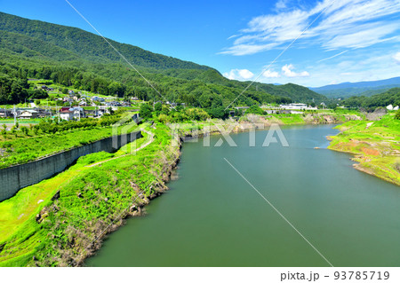 丸岩大橋/八ツ場あがつま湖より長野原町役場方面を望む(群馬県長野原町)【2022.8】 丸岩大橋/八ツ場あがつま湖より長野原町役場方面を望む(群馬県長野原町)【2022.8】 93785719