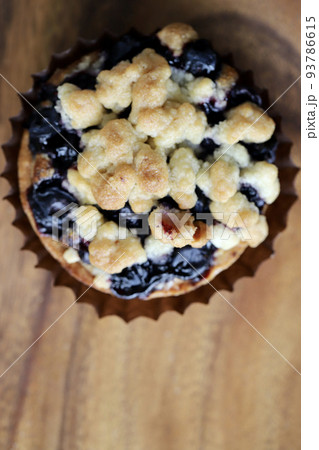 サクサクのブルーベリークランブルタルト 93786615